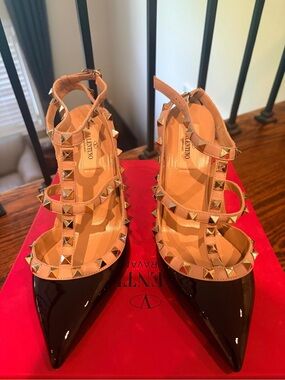 Valentino Two-Tone Rockstud T-Strap Pumps - Black & Nude